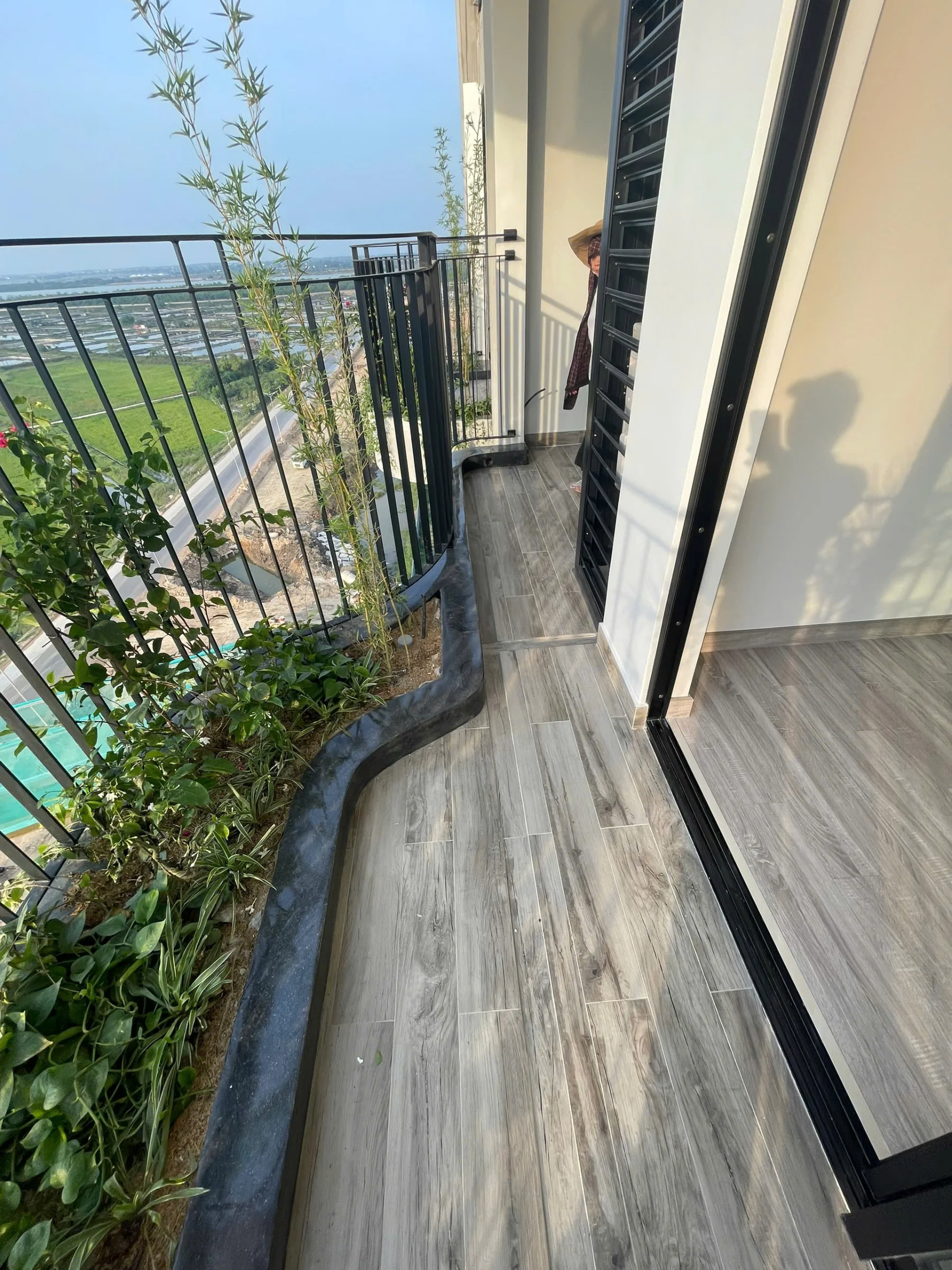 Bán chung cư view biển chung cư Eco Central Park thành phố Vinh chỉ từ 1,7 tỷ - Thumb 2