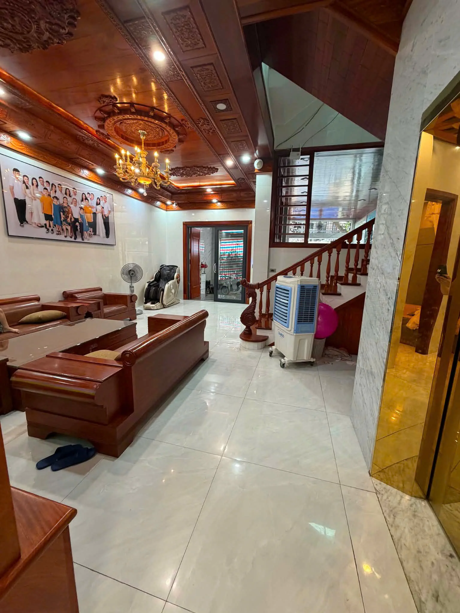 BÁN NHÀ 3 TẦNG, SỐ 10 ĐƯỜNG TÔ NGỌC VÂN. VIP - Thumb 4