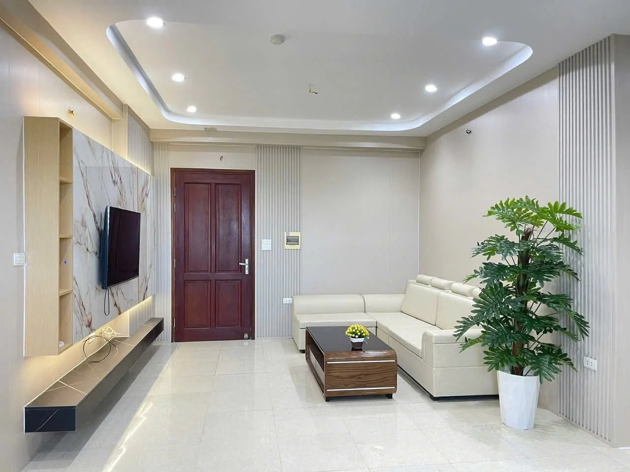 Bán chung cư Vinh Plaza, mặt đường Mai Hắc Đế - Ảnh 1