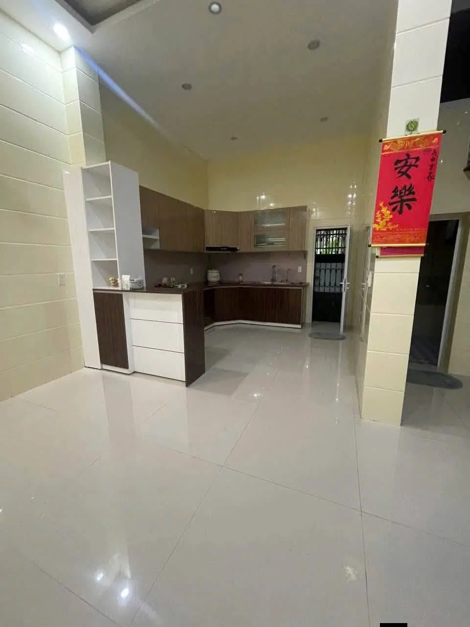 Cho thuê nhà 2 tầng mặt đường Lê Viết Thuật – TP Vinh - Ảnh 1
