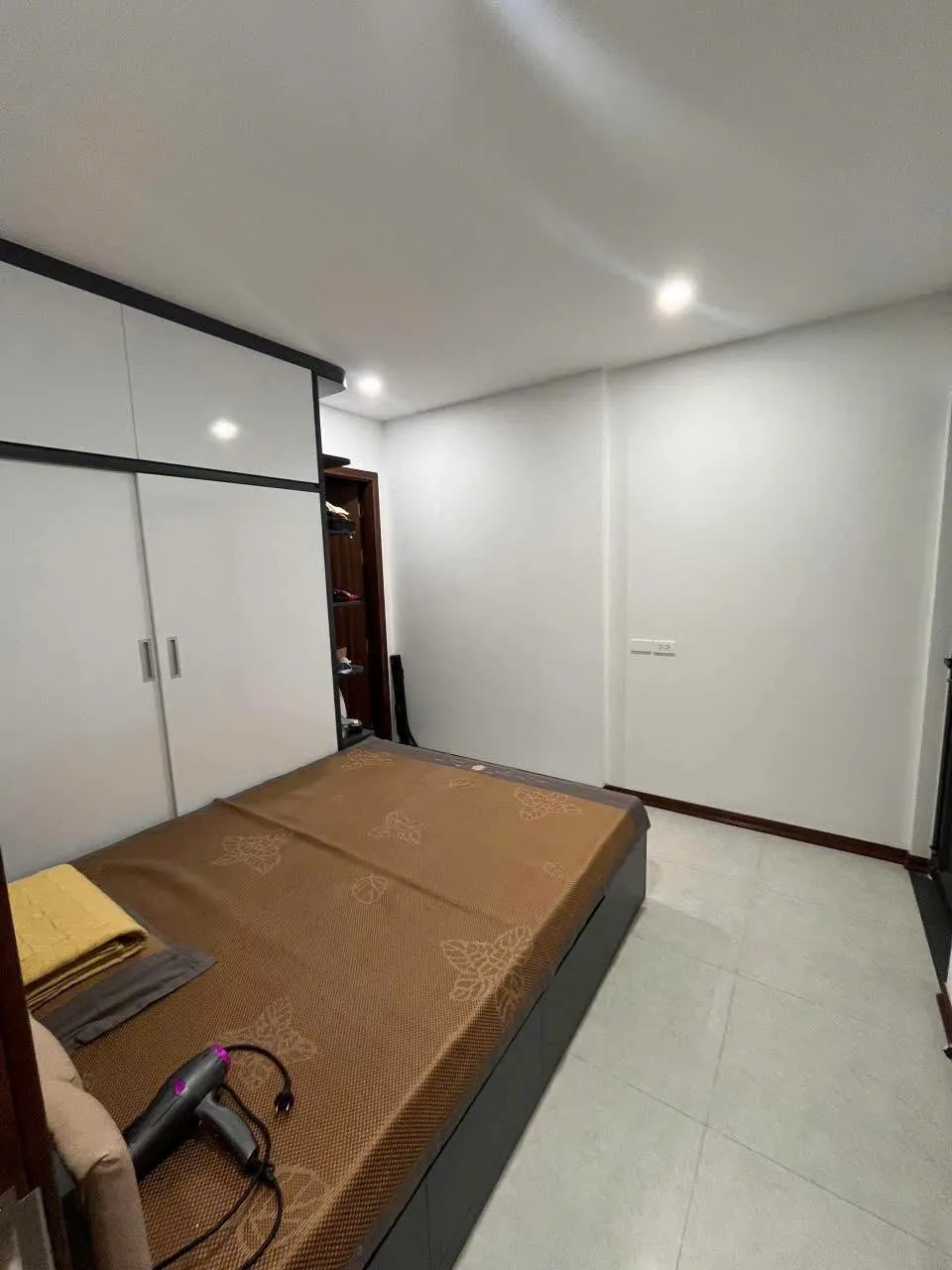 Cho thuê chung cư 389 Dream Home - Thumb 4