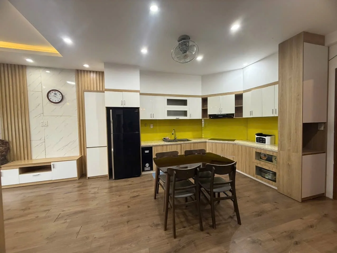 Cho thuê chung cư Cửa Tiền, Tòa A - Ảnh 1