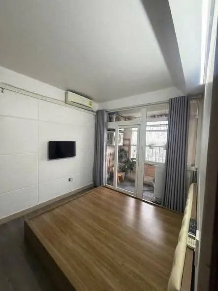 Cho thuê căn hộ chung cư Kim Trường Thi, đường Võ Thị Sáu - Thumb 2