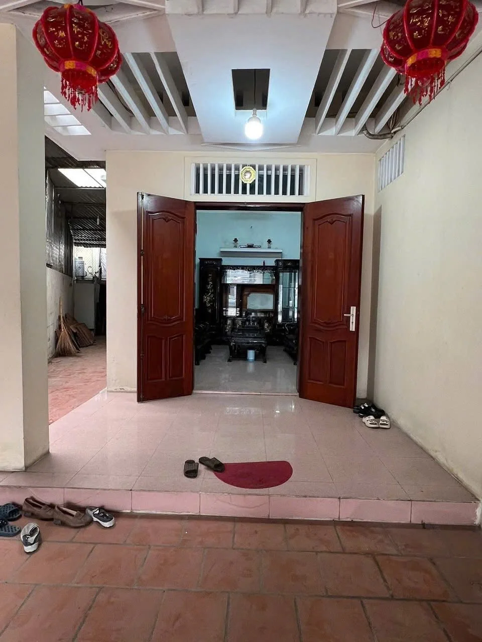 Cho thuê nhà 2 tầng mặt đường Trường Chinh – TP Vinh - Ảnh 1