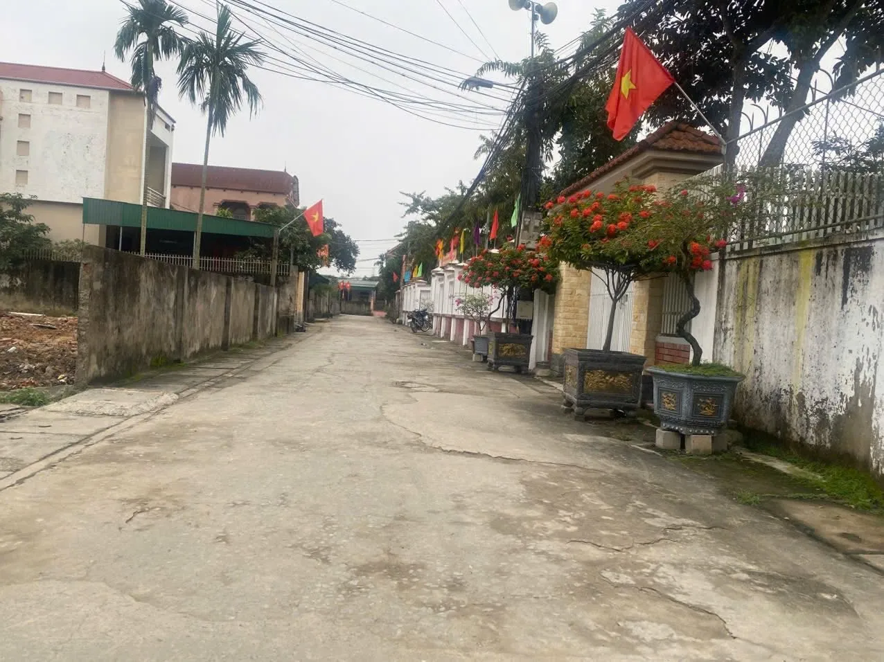 Cho thuê nhà cấp 4, cách chợ Vinh khoảng 600m - 1