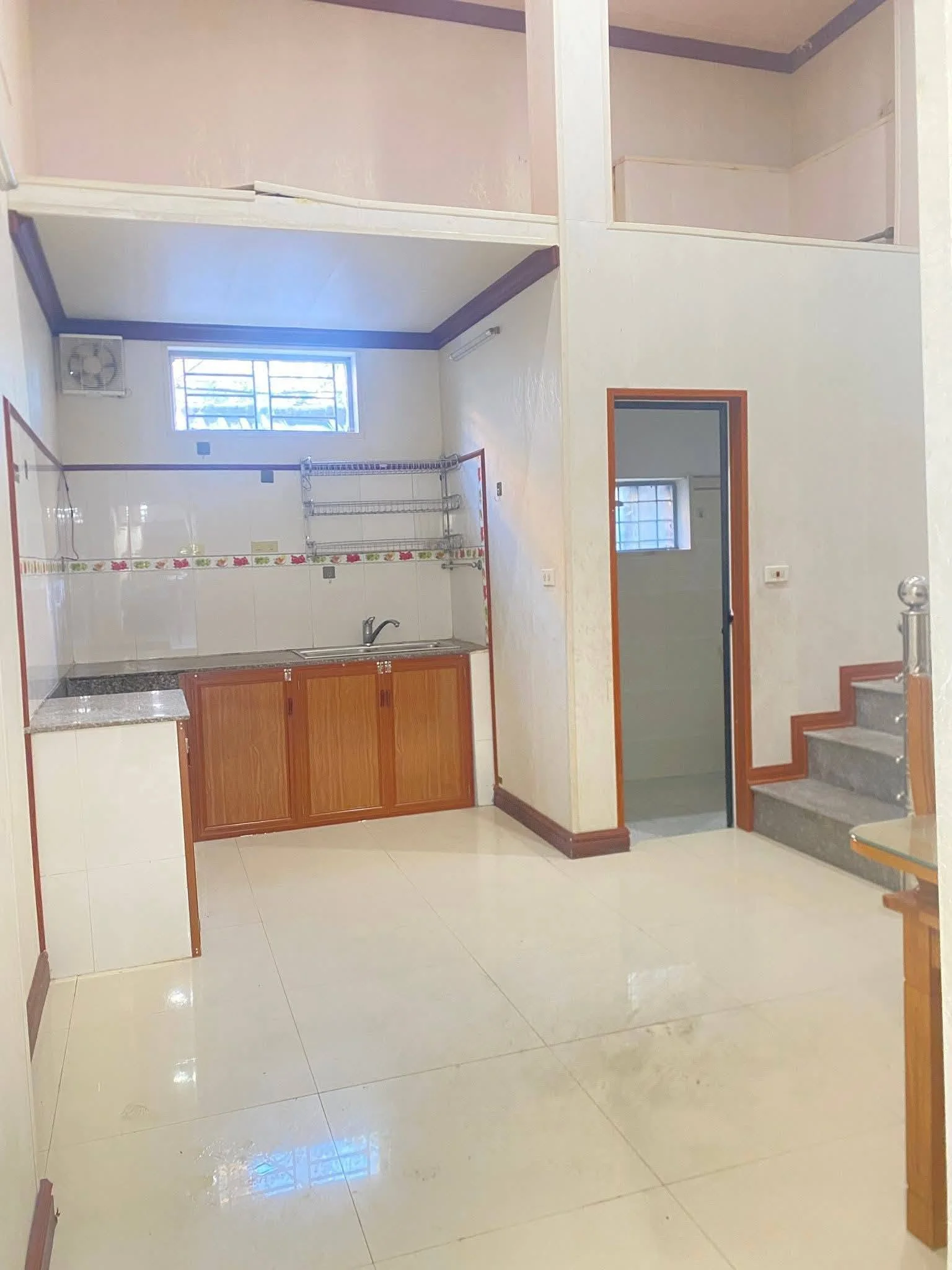 Chính chủ cho thuê nhà 2 tầng mặt đường Ngô Văn Sở – P. Lê Mao, TP Vinh - Ảnh 1