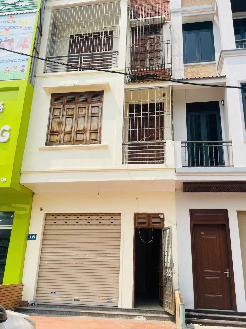 Cho thuê nhà 4 tầng, mặt đường Lê Nin - TP Vinh - 1