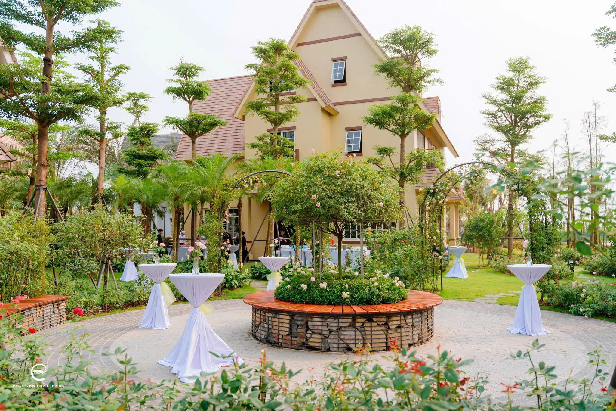 Đừng bỏ qua tin đăng này nếu anh chị đang quan tâm đến biệt thự đảo làng châu Âu, nhà phố EcoPark. Liên hệ: 0899303716 Đức - Thumb 2
