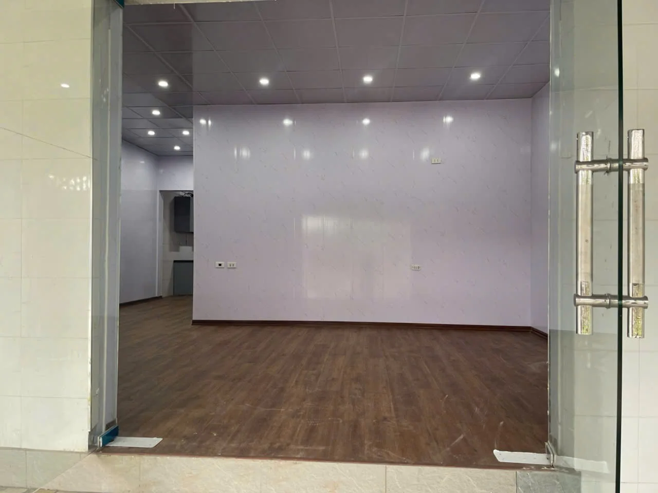 Chính chủ bán nhà cấp 4, diện tích 120m2, mặt tiền 7m - ngõ Trường Chinh, p. Thành Vinh - Thumb 2