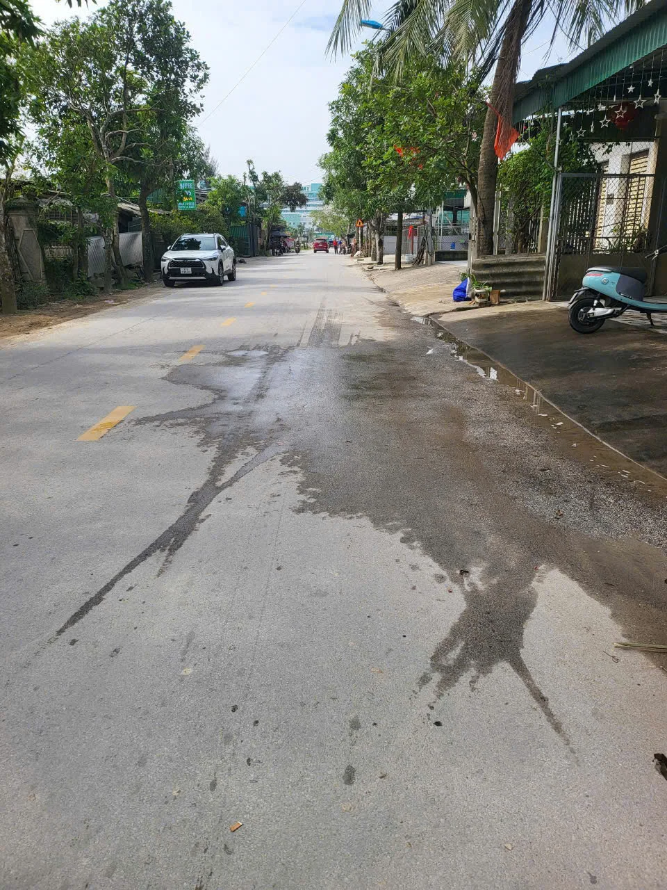 Bán 272m2 đất kinh doanh, mặt tiền 7m, mặt đường Hồ Tông Thốc, đối diện bệnh viện Ba Lan. - Ảnh 1